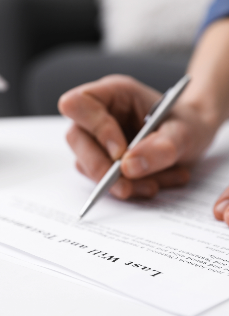 Estate document signing for bridging finance-1 Signing estate documentation for bridging finance against a confirmed inheritance